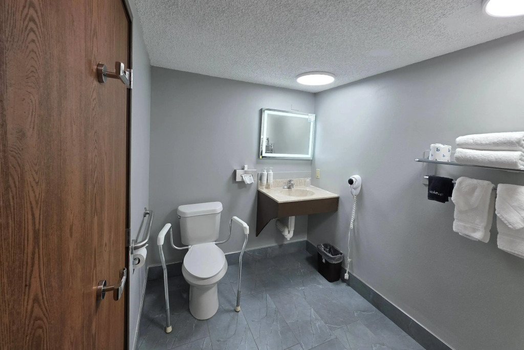 Super 8 by Wyndham Emporia
