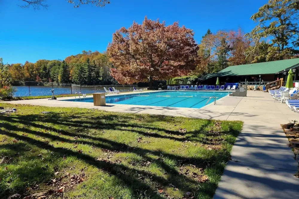 Woodland Gem w/ Pool Access: Linville Land Harbor