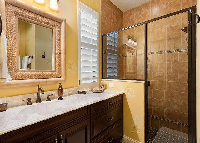Tuscany By the Sea 5 Br home by RedAwning