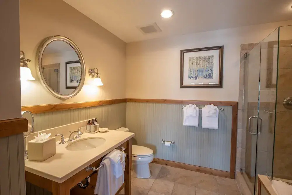 Updated 1 Bedroom In Mountaineer Square Condo - No Cleaning Fee! by RedAwning