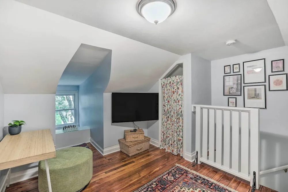 Charming Lambertville Retreat - 1 Mi to River!