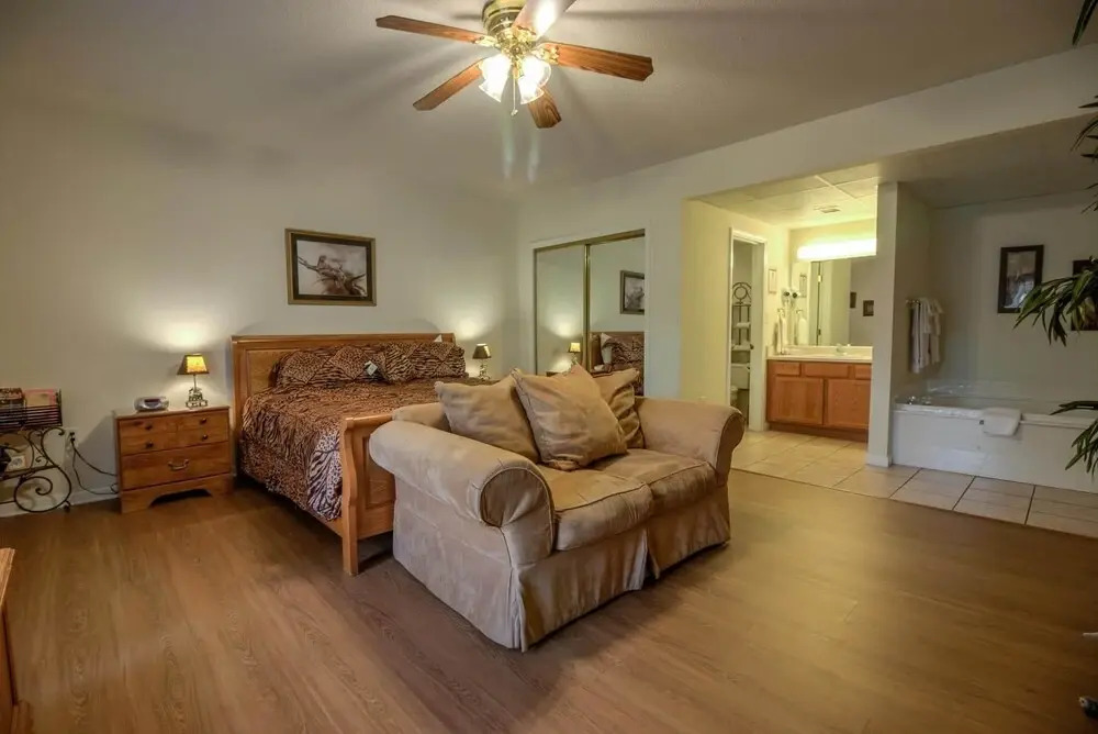 Whispering Pines 611