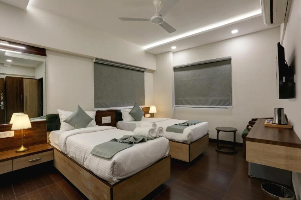 Hotel Ozone Inn Colaba