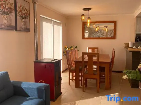 Linda Casa Familiar, Segura Y Muy Buena Ubicación