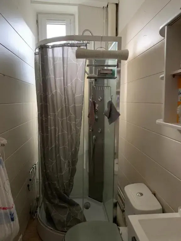 Appartement lumineux N°6 Le Val D'or - 4 personnes - 1 chambre avec petit balcon
