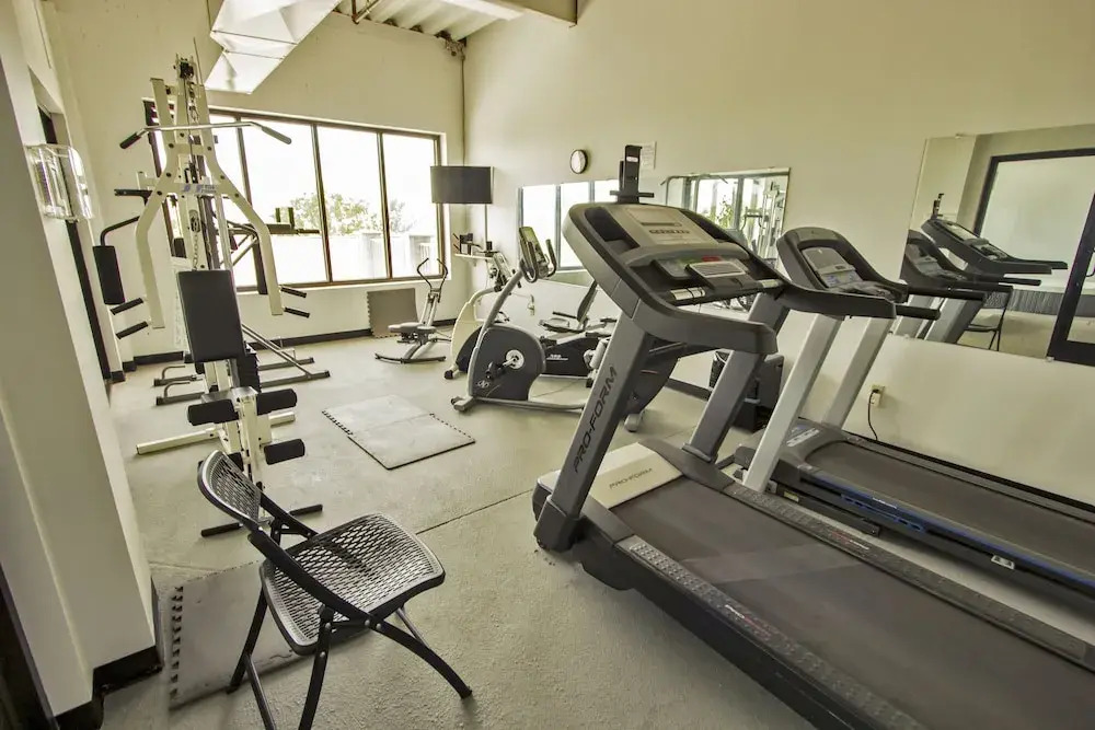Lakeview Oasis 2 Bedrooms 2 Bathrooms Condo