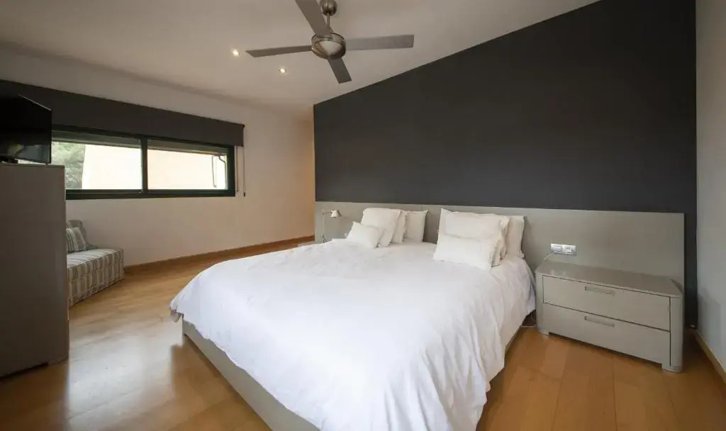 TH150 Modern house in Tamarit with private pool