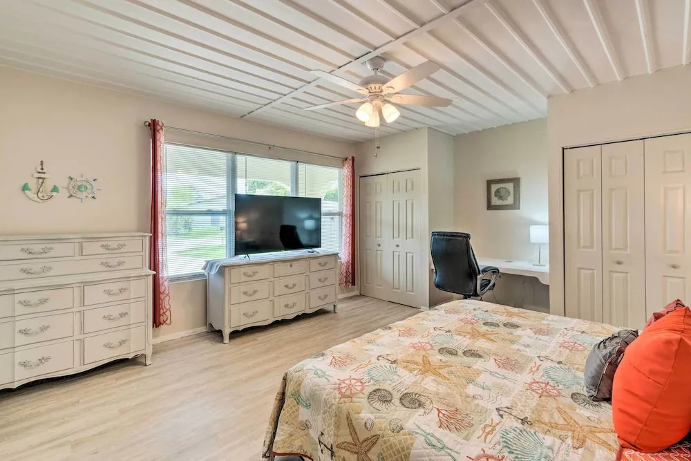 Sunny Port Charlotte Family Retreat: 3 Mi to Beach
