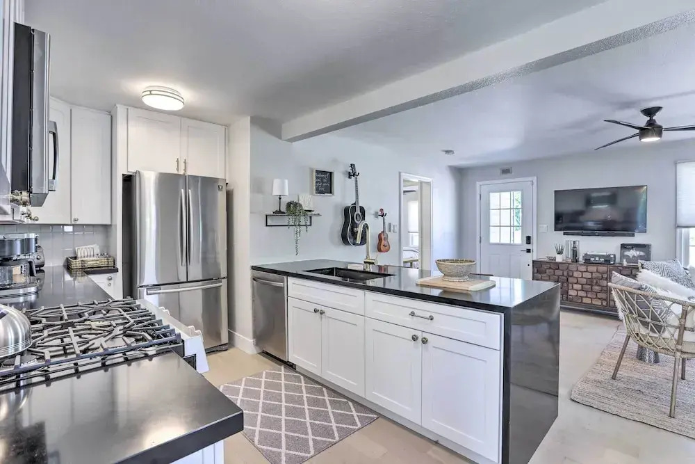 Hot Tub, Fire Pit: Midtown Reno Oasis!