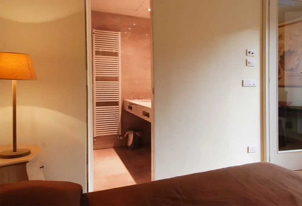 Posh Neighbourhood Apartment