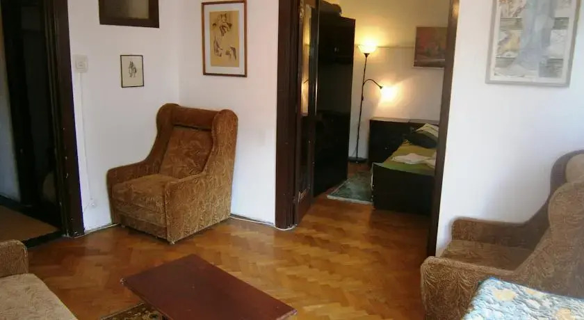 Maya Studio Gara