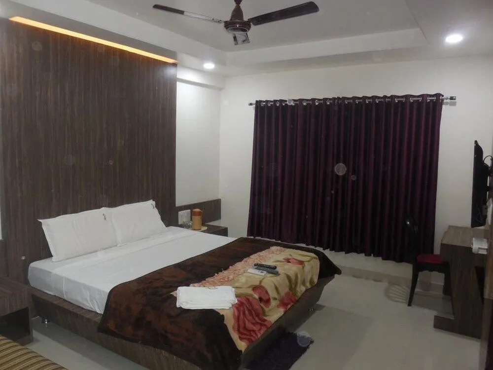 JK Rooms 101 Hotel Asian Inn