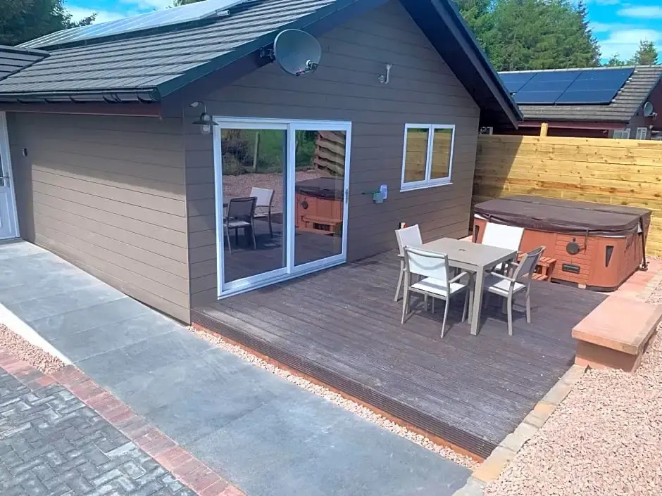 Woodburn Lodges