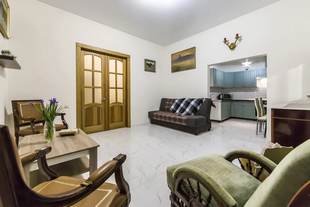 Апартаменты Antique Art на Крещатике