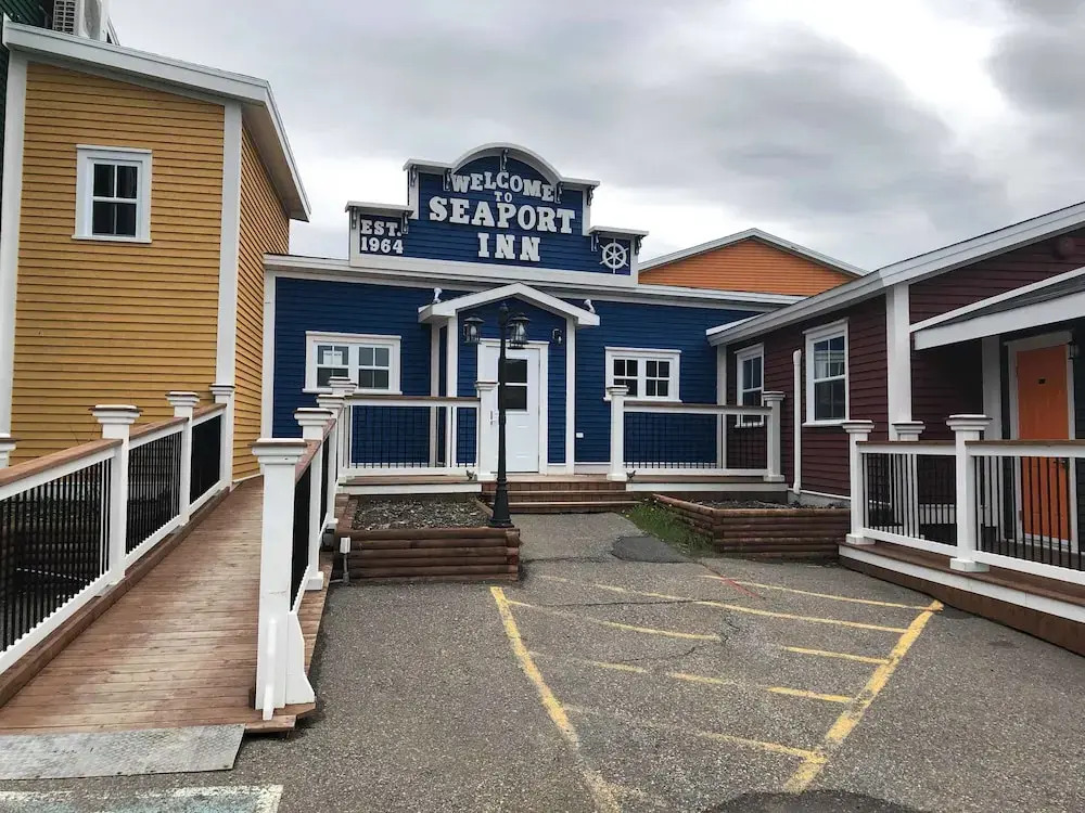 Seaport Inn