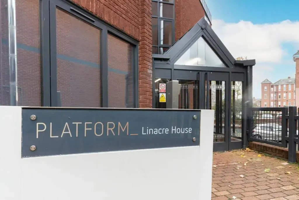 OPP Apartments LH11 - city centre, secure parking, fitness suite, brand new!