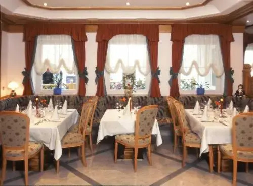 Hotel zum Wolf