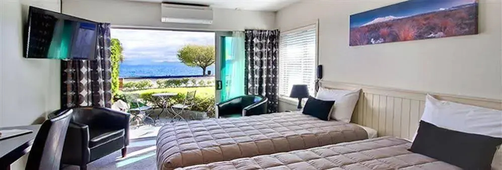 Baywater Lakeview Motel