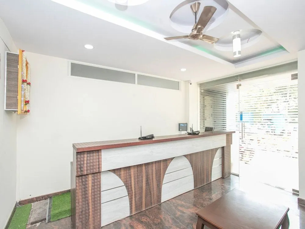 OYO 13596 Akshaya Residency