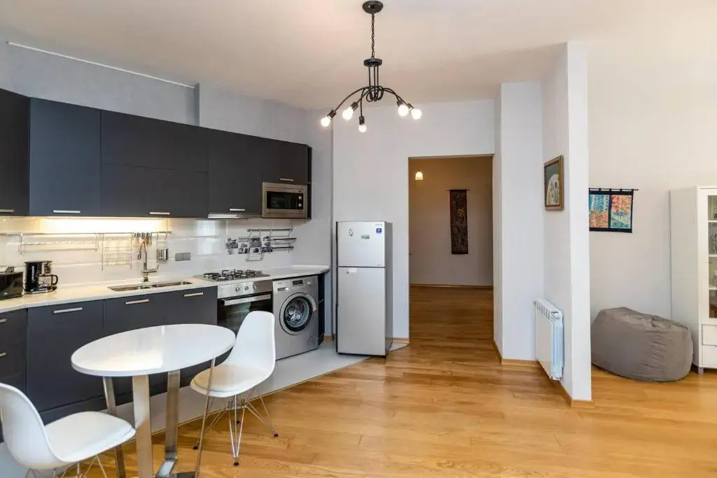 Wehost Spacious place near Rustaveli