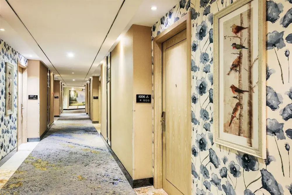 Jinchen Hotel (Hangzhou Huanglong Sports Center)