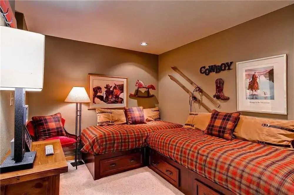 1202 Trappeurs Lodge, Trappeur's Crossing Apartment 2