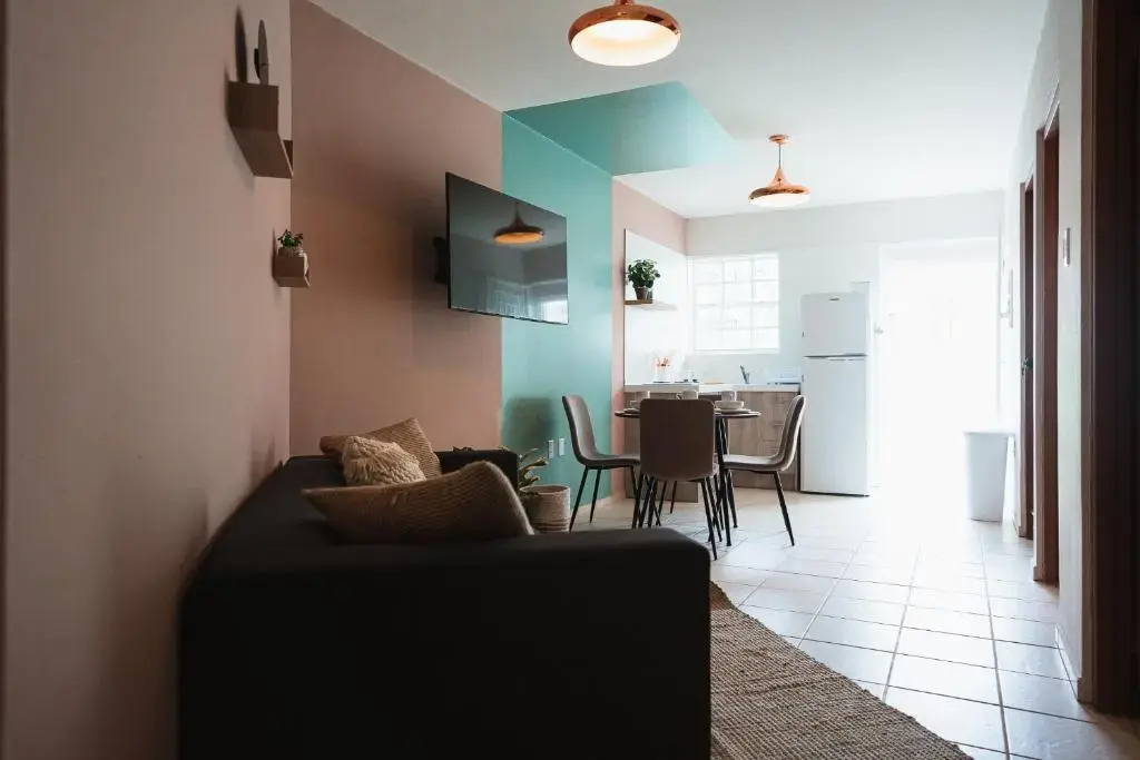 Great 2bdrm app in Downtown Otrobanda with free parking on premises