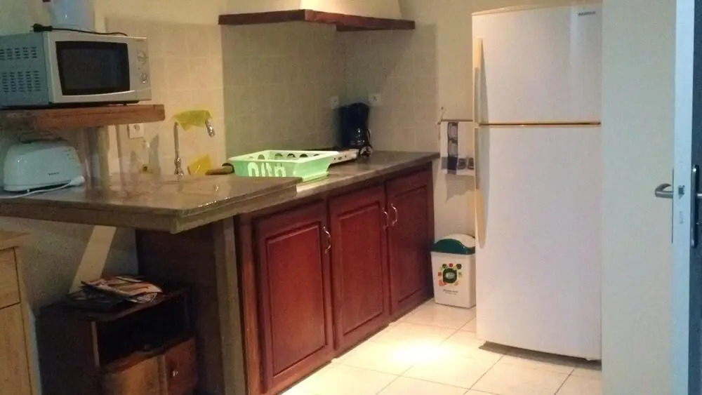 Studio in Triolet, With Enclosed Garden and Wifi - 3 km From the Beach