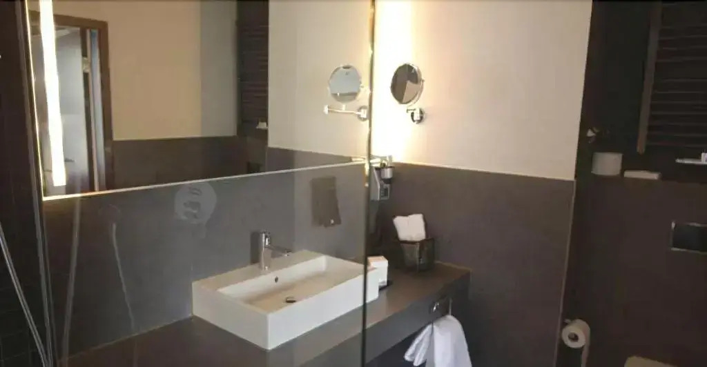 Hotel Bliss