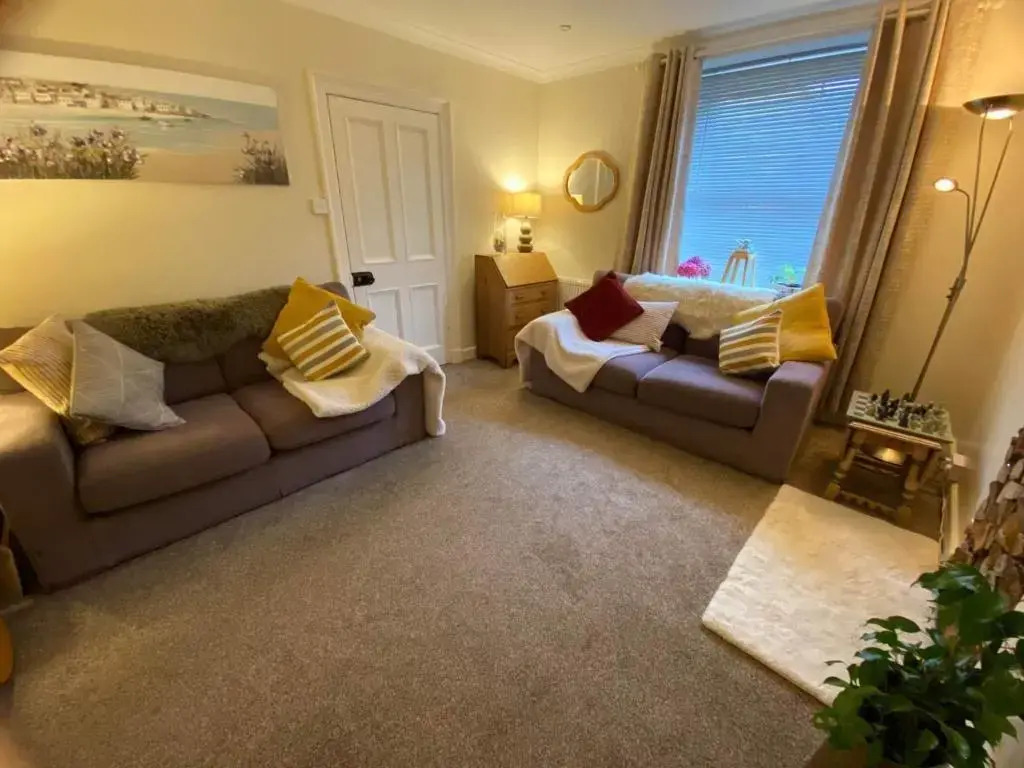 Newburghaprtment/scotland/sleeps 4/firepit/garden