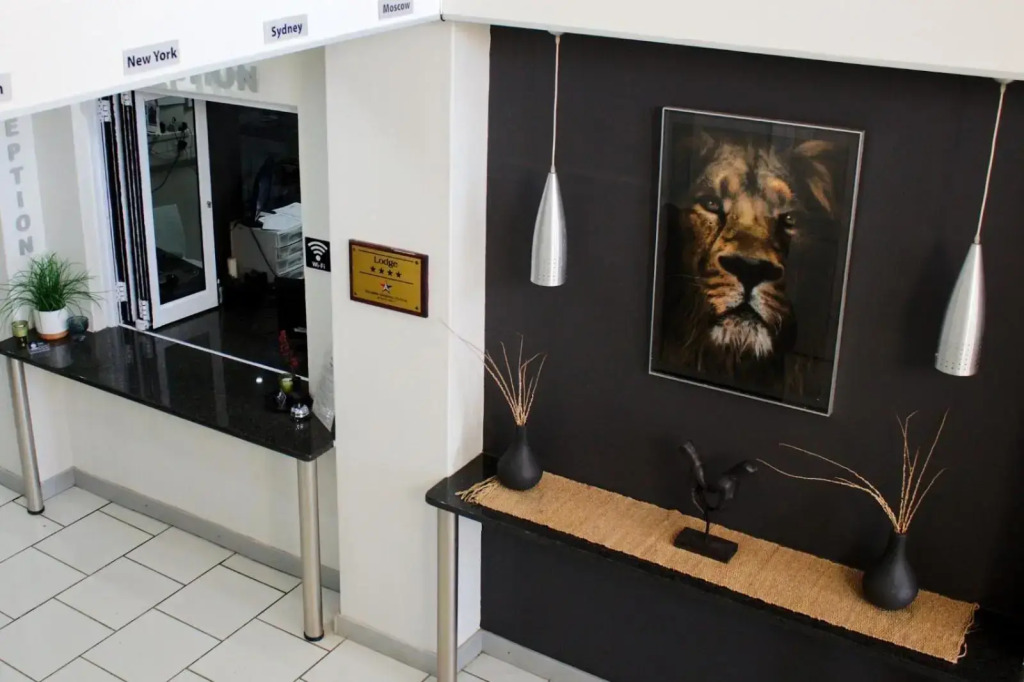 Lion Lodge