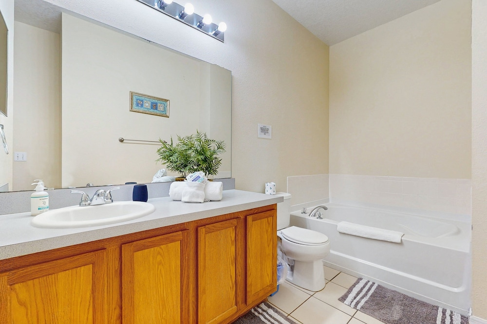 Private Pool, Great for Kids, 12 Miles to Disney Dogs OK, Snowbirds Welcome