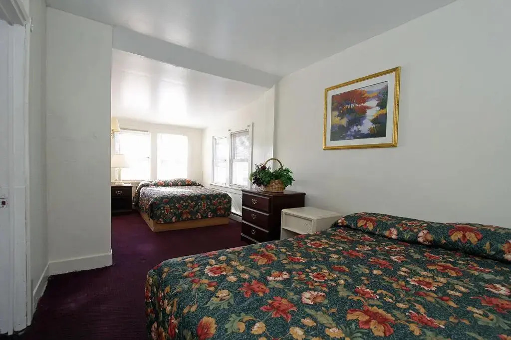 Shore Beach Houses - 119 F Franklin Avenue