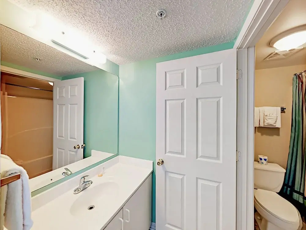 561 East Beach Blvd Condo Unit 208 2 Bedrooms 2 Bathrooms Condo