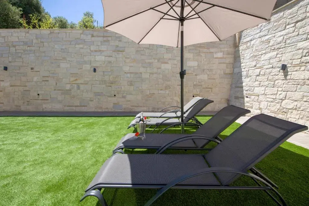 TWINS HOME LUXURY SUITES