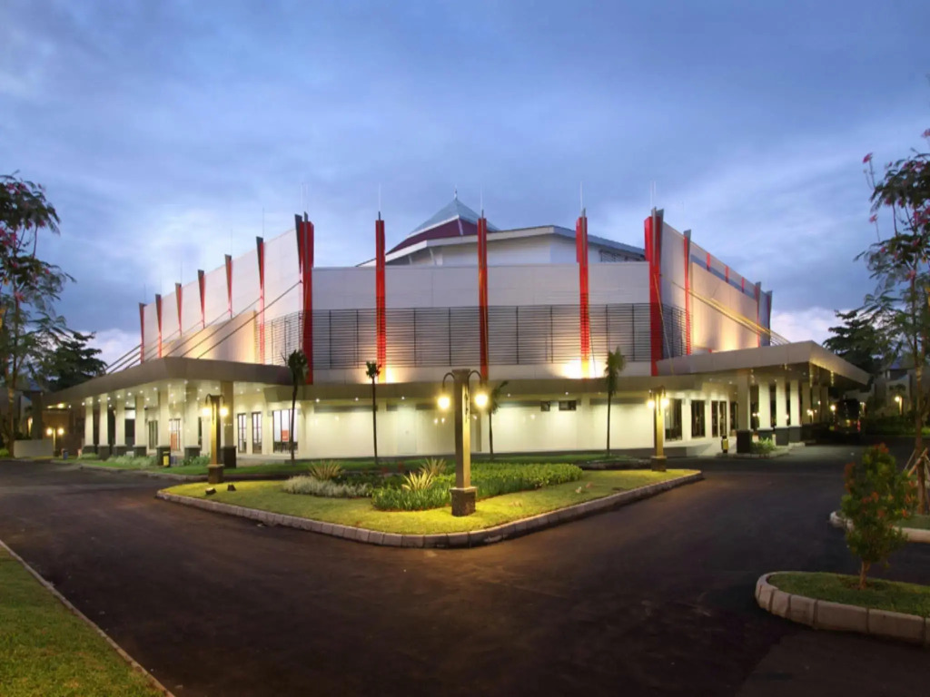 Sutanraja Hotel Convention & Recreation