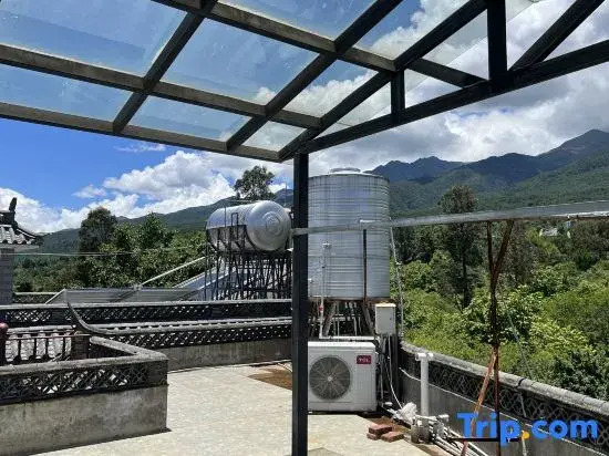 Dali Panshan Muyue Light Luxury Tipsy B&B (Cang'er Avenue Branch)