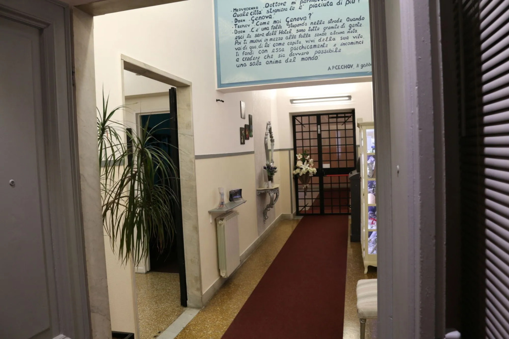 Hotel Cairoli