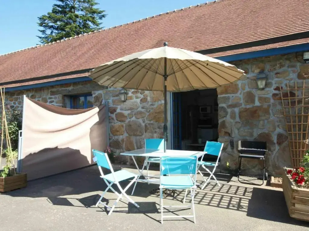 Longère avec piscine et wifi à Ste Honorine - FR-1-497-4