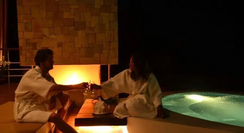 Cominsia Lodge