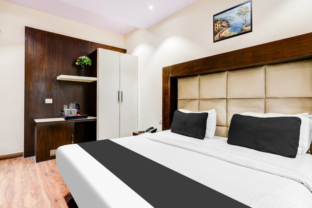 Townhouse Oak Sector 25 Gurgaon