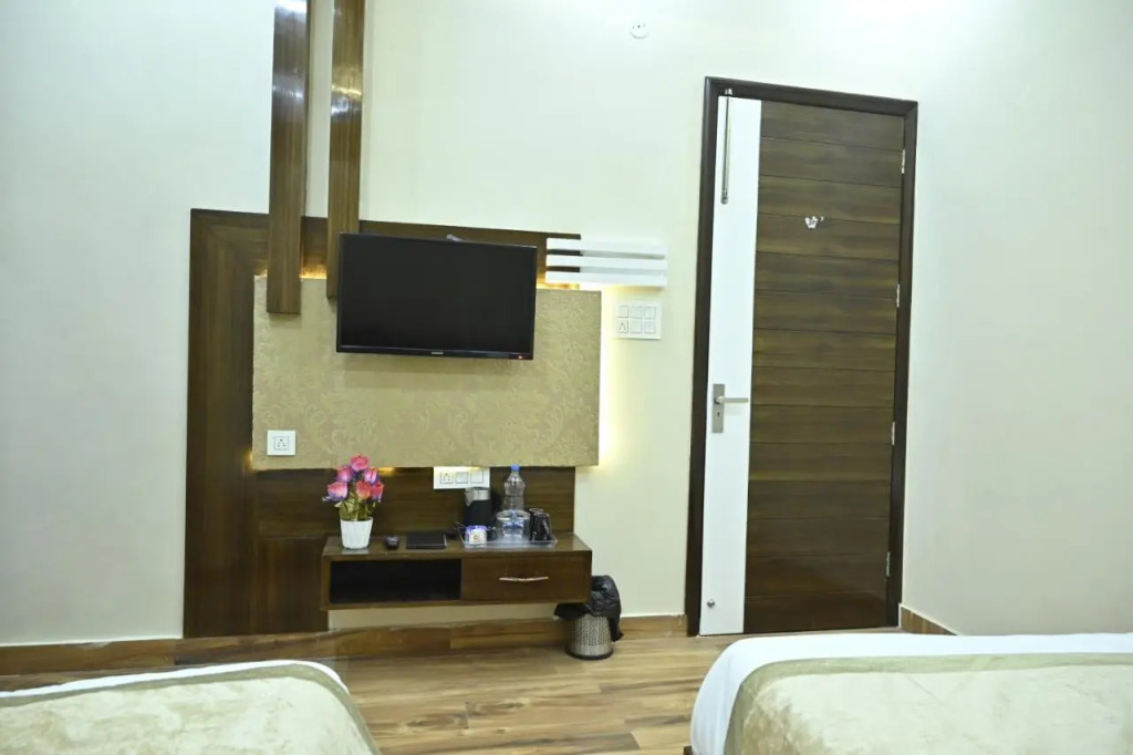 GUNTAS RESIDENCY