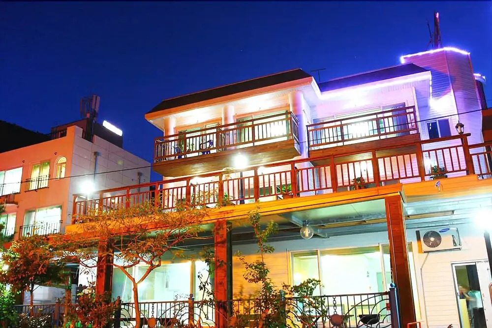 Yeosu Haeoreum Pension