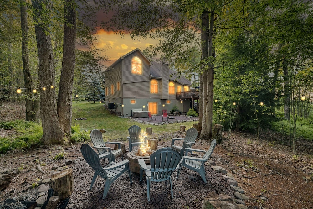 Spa Retreat With Hot Tub Sauna and Game Rooms