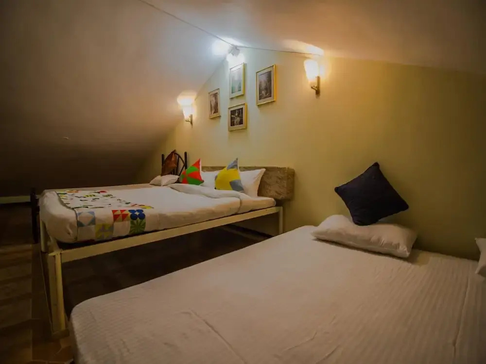 OYO 14340 Home Attic 1BHK Miramar Beach