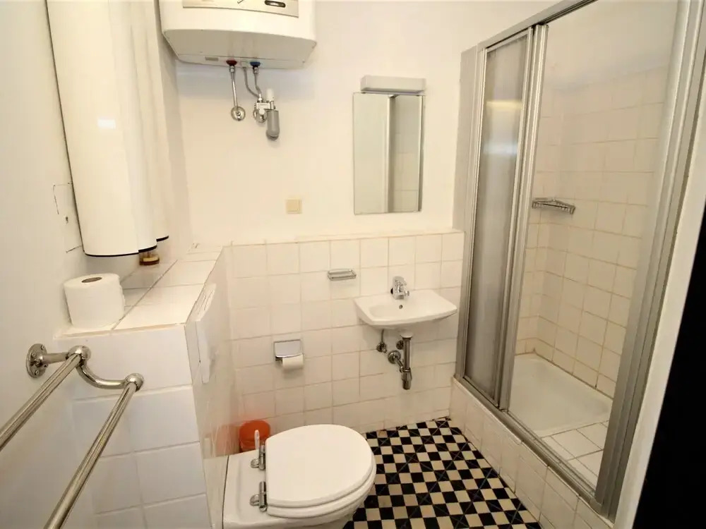 Opera Wien in Wien With 2 Bedrooms and 3 Bathrooms
