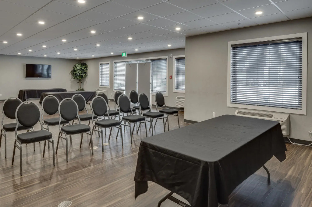 Home Inn & Suites Saskatoon South