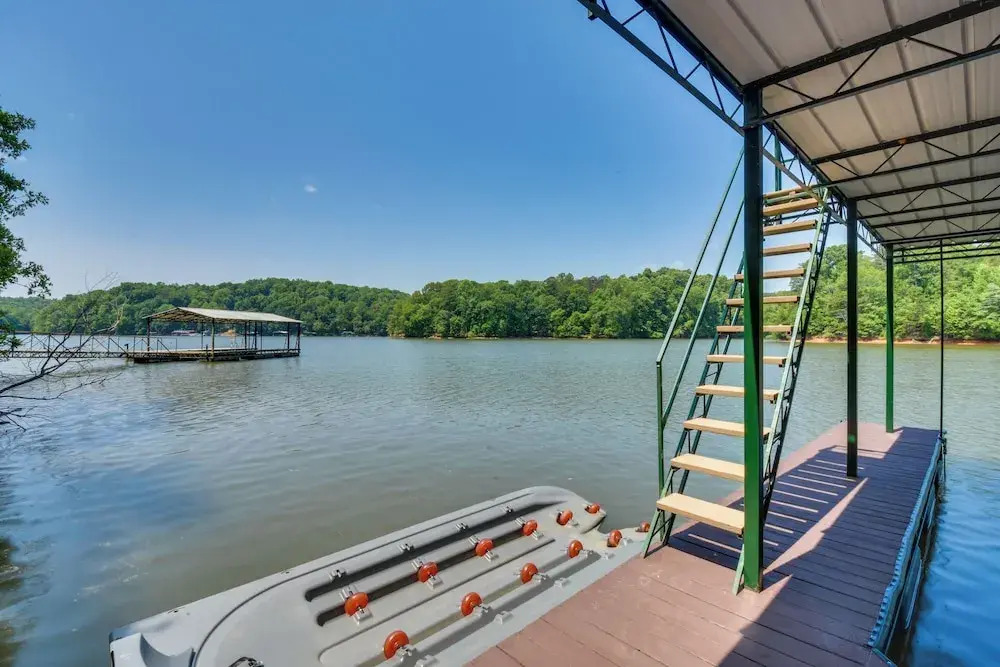 Murrayville Lakefront Cabin w/ Boat Slip & Grill!