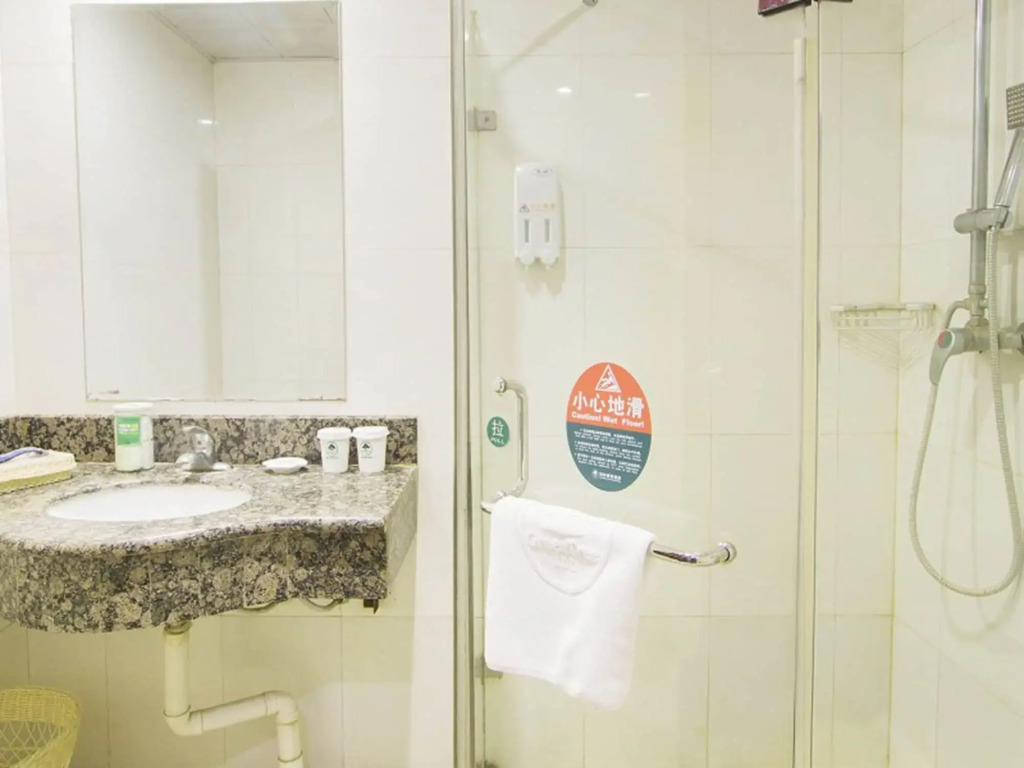 GreenTree Inn ShanDong Heze Huaying Road Express Hotel