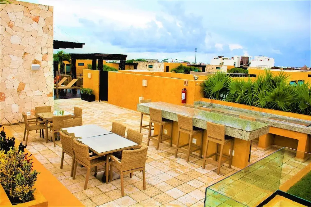 Lovely 2BR Condo in perfect neighborhood by Happy Address